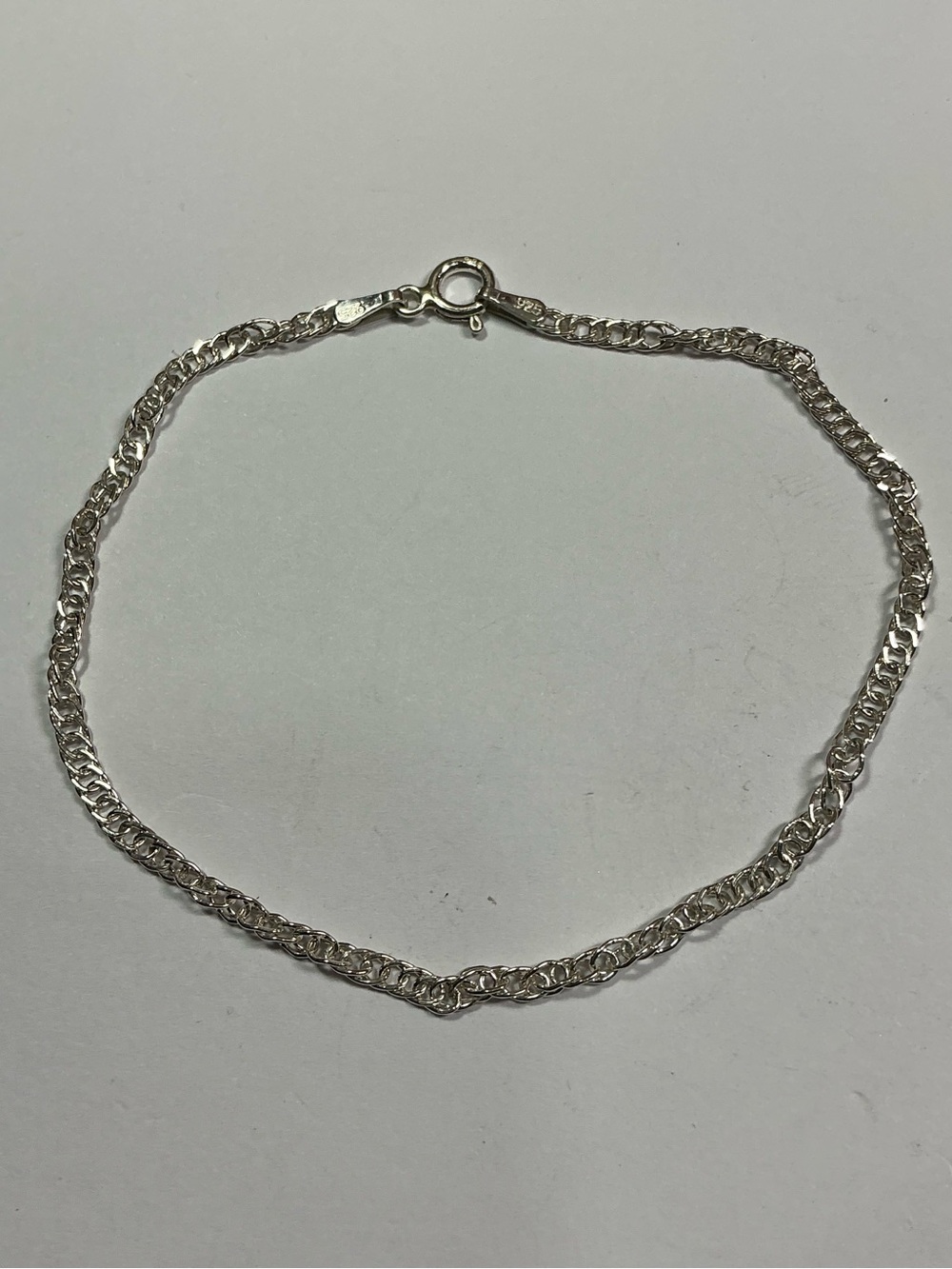 Sterling Silver Women's Twist Link Bracelet. 7.5 inches long
